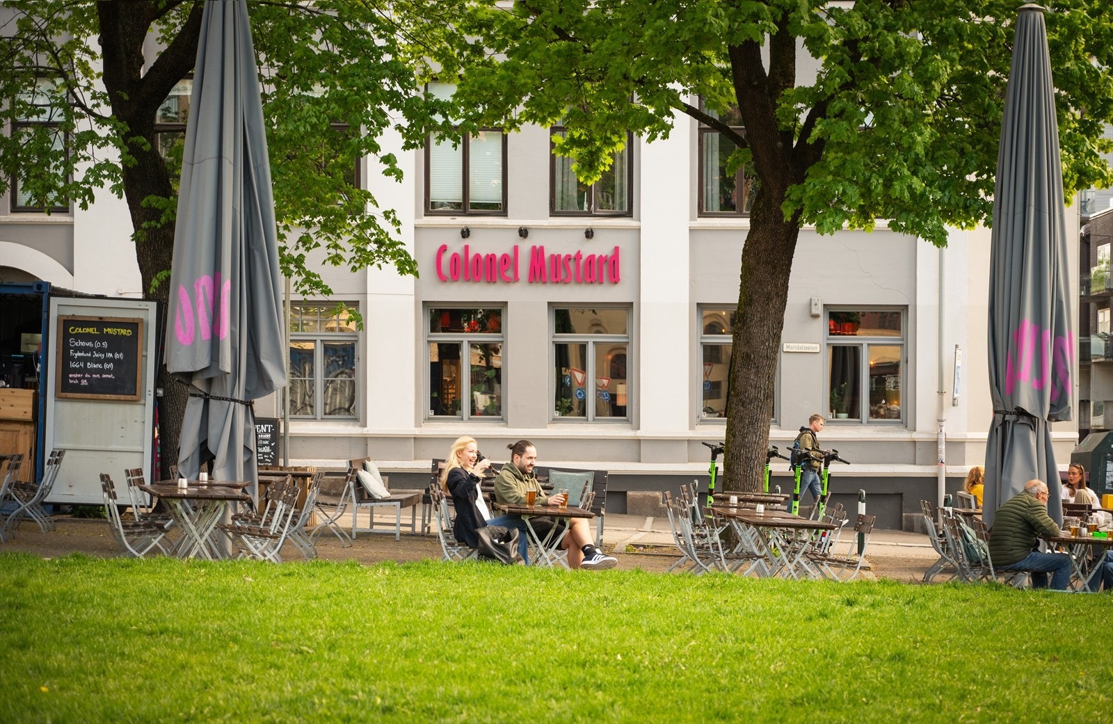 Colonel Mustard er et annet av de mange serveringstilbudene i gangavstand. Galleribilde