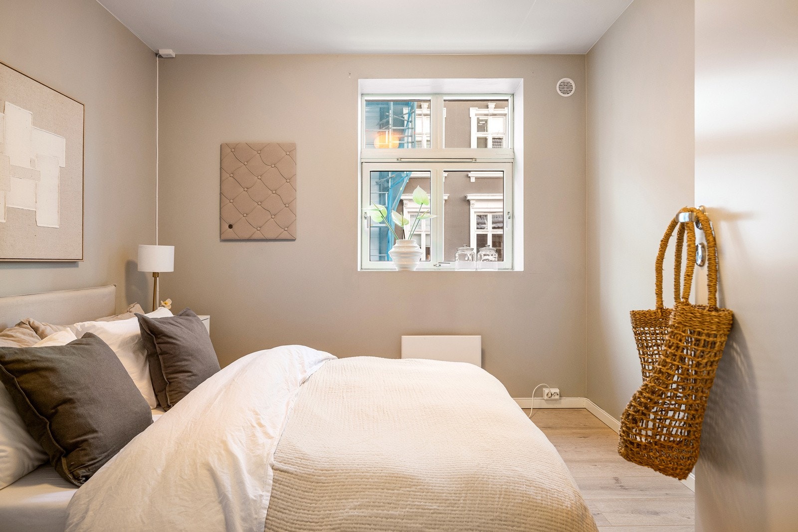 Soverom nr. tre har også plass til det nødvendige Galleribilde