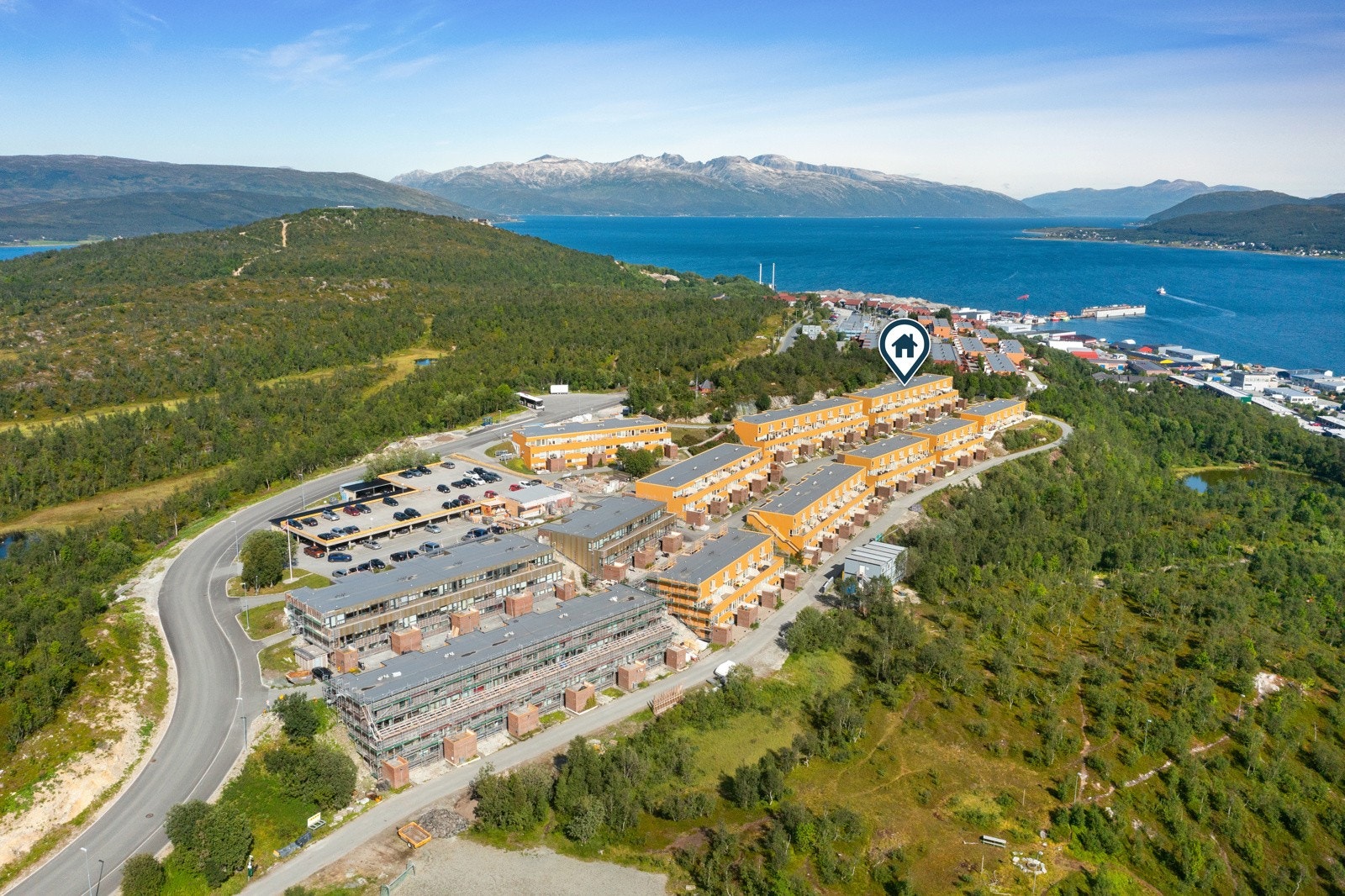 Sjelden god beliggenhet på leiligheten, nesten innerst i blindvei. Galleribilde