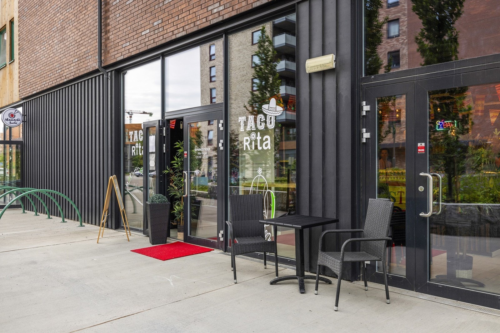 Kort avstand til butikker, restauranter og kafeer Galleribilde