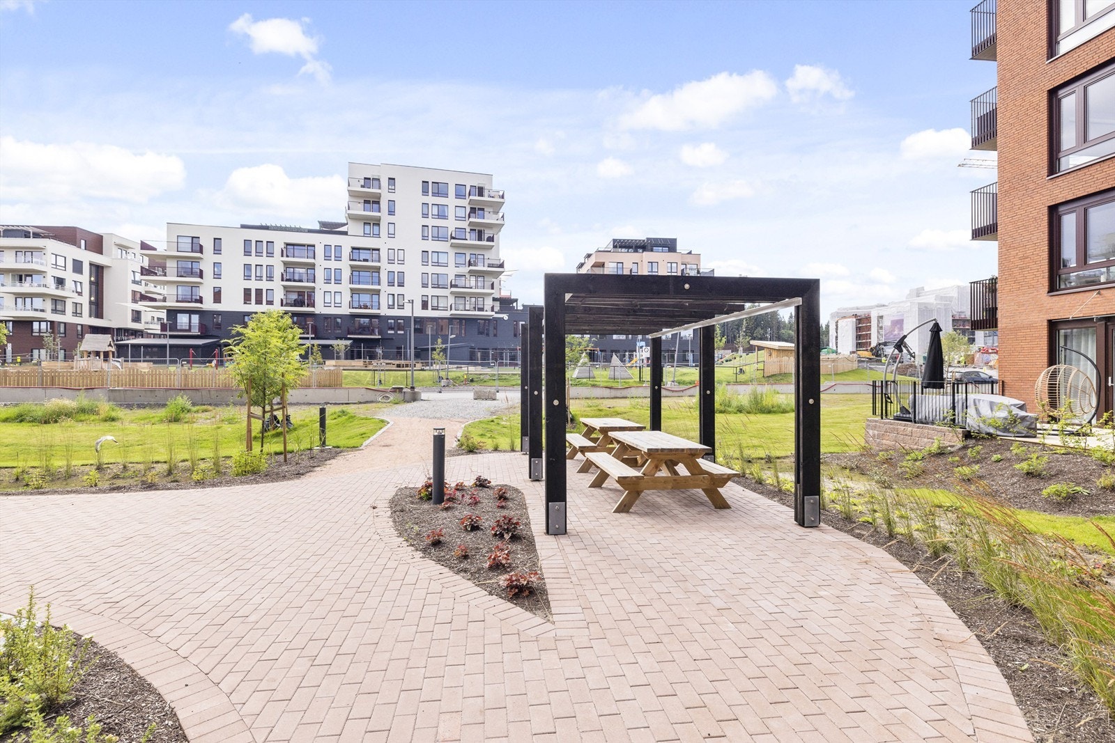 Sittegrupper og lekeplass Galleribilde