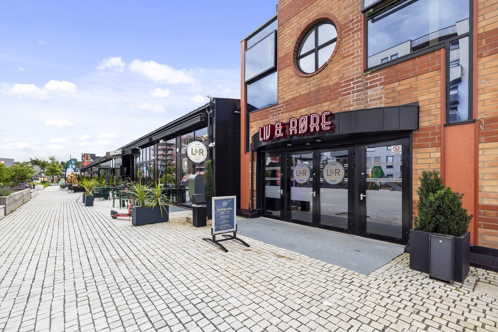 Kort avstand til butikker, restauranter og kafeer Galleribilde