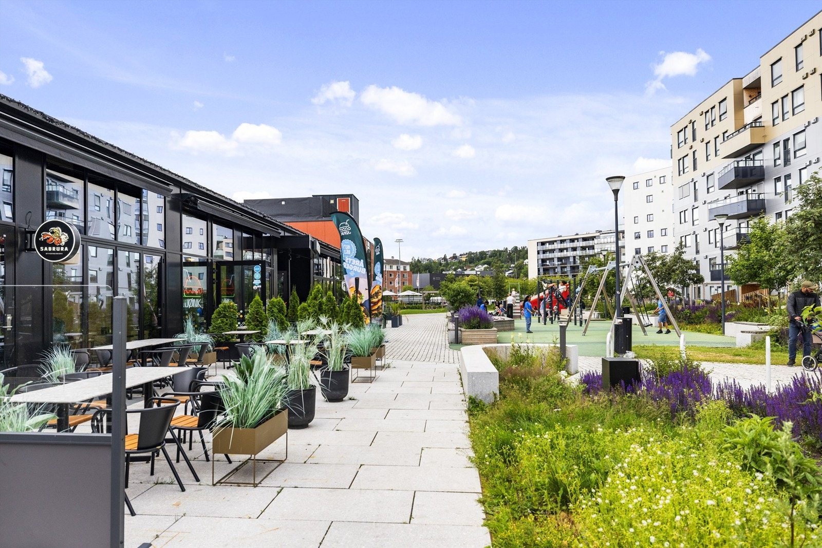 Kort avstand til butikker, restauranter og kafeer Galleribilde