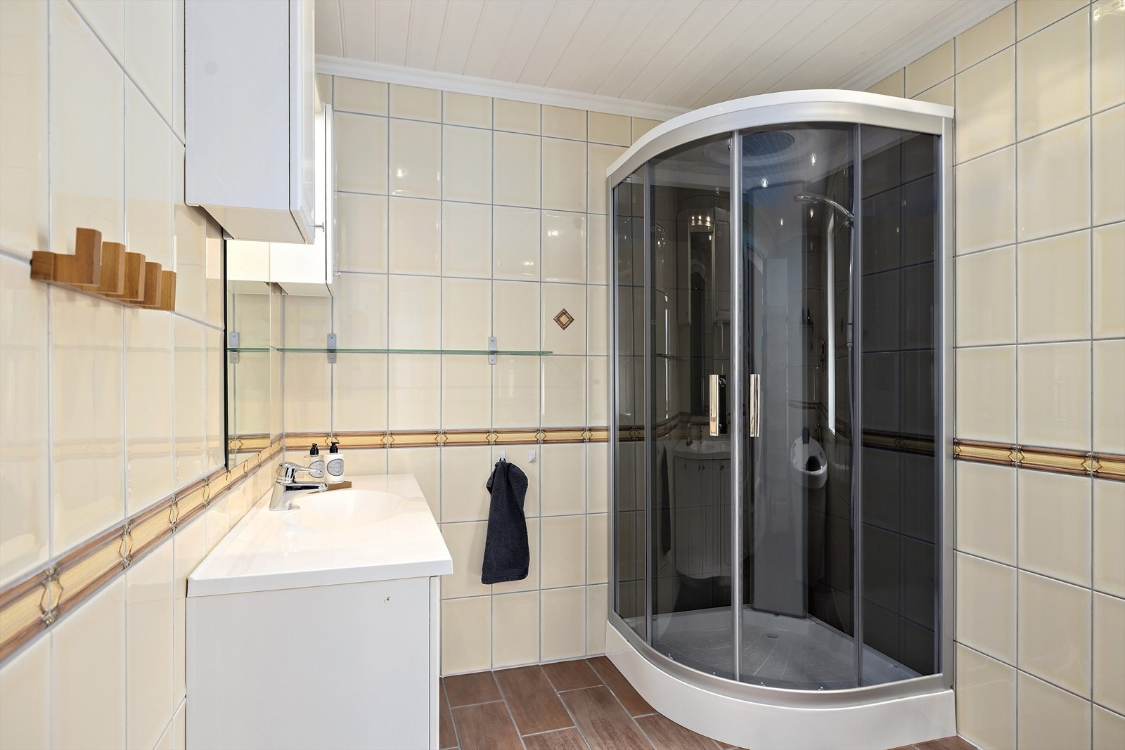 Dusjkabinett fra 2022. Galleribilde