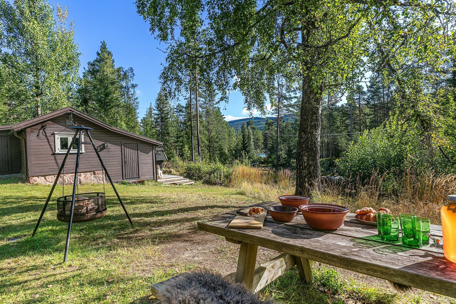 Bålpanne og uteplass for sosiale stunder Galleribilde