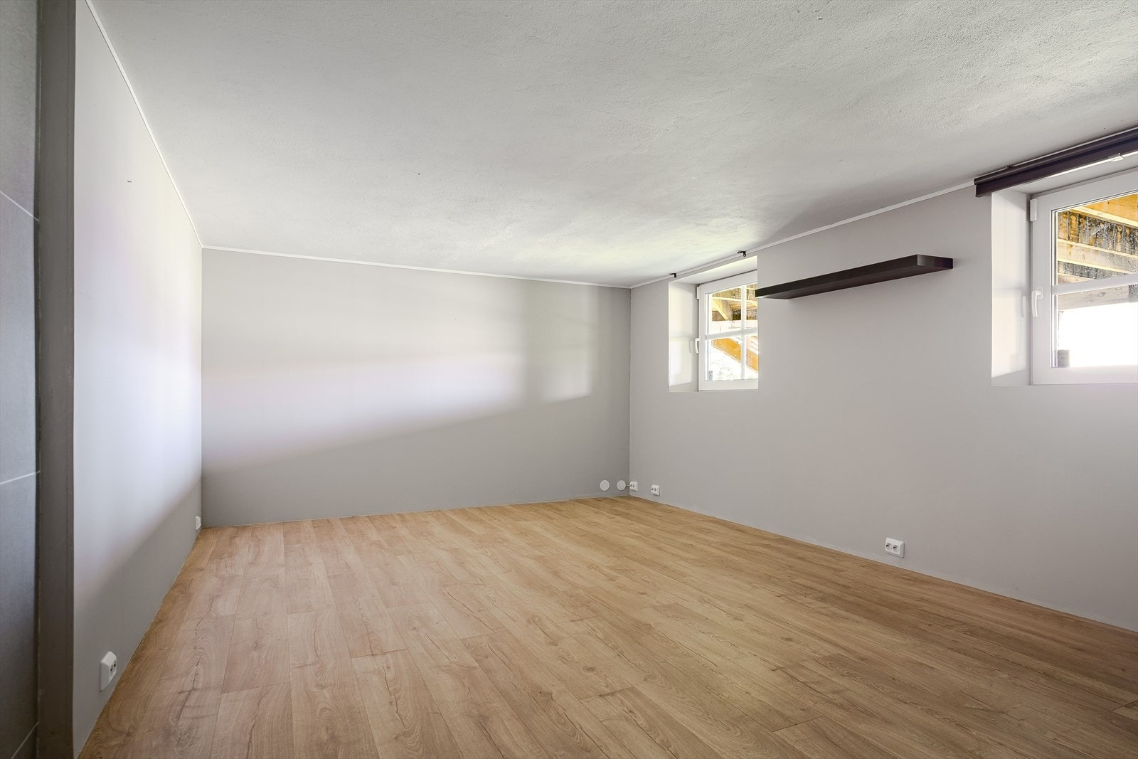 Treningsrommet i kjelleren. Galleribilde