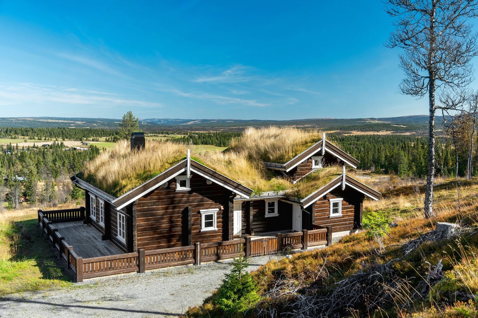 En flott, nyoppført tømmerhytte med gjennomgående god standard! Galleribilde