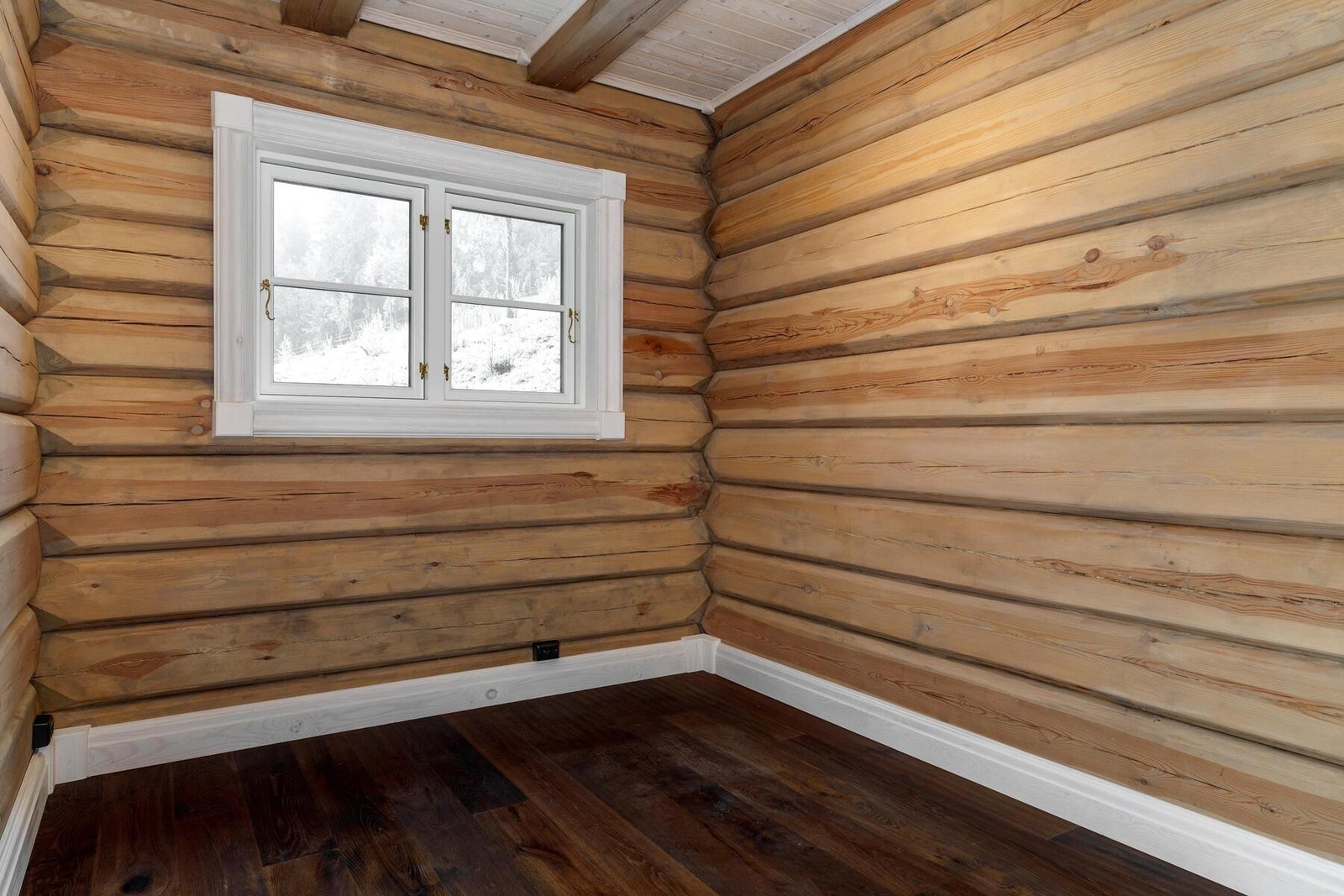 Hytta har 3 gode soverom på hovedplan samt 2 hemsrom i 2. etasje. Galleribilde