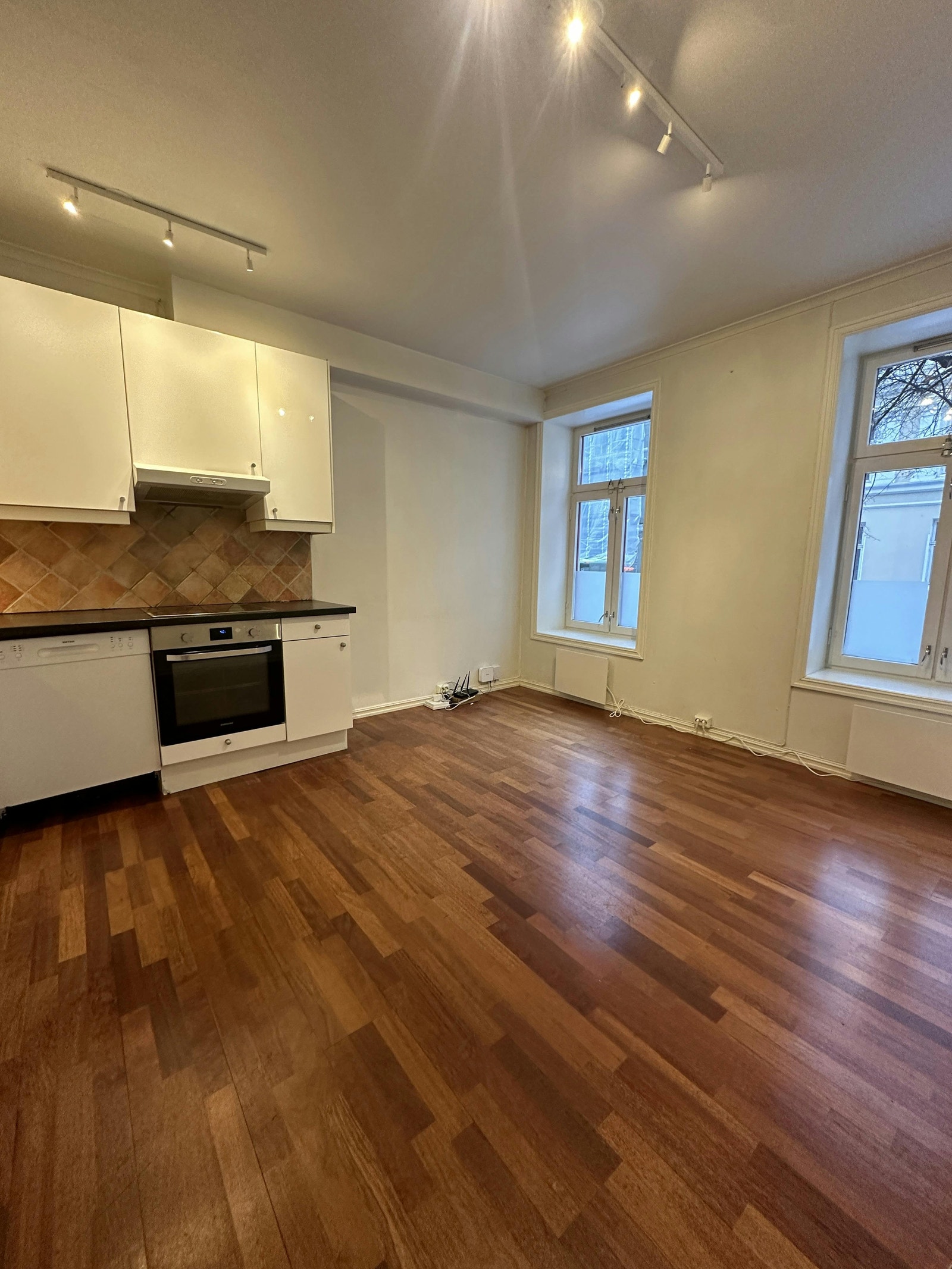 Stue med åpent kjøkken Galleribilde