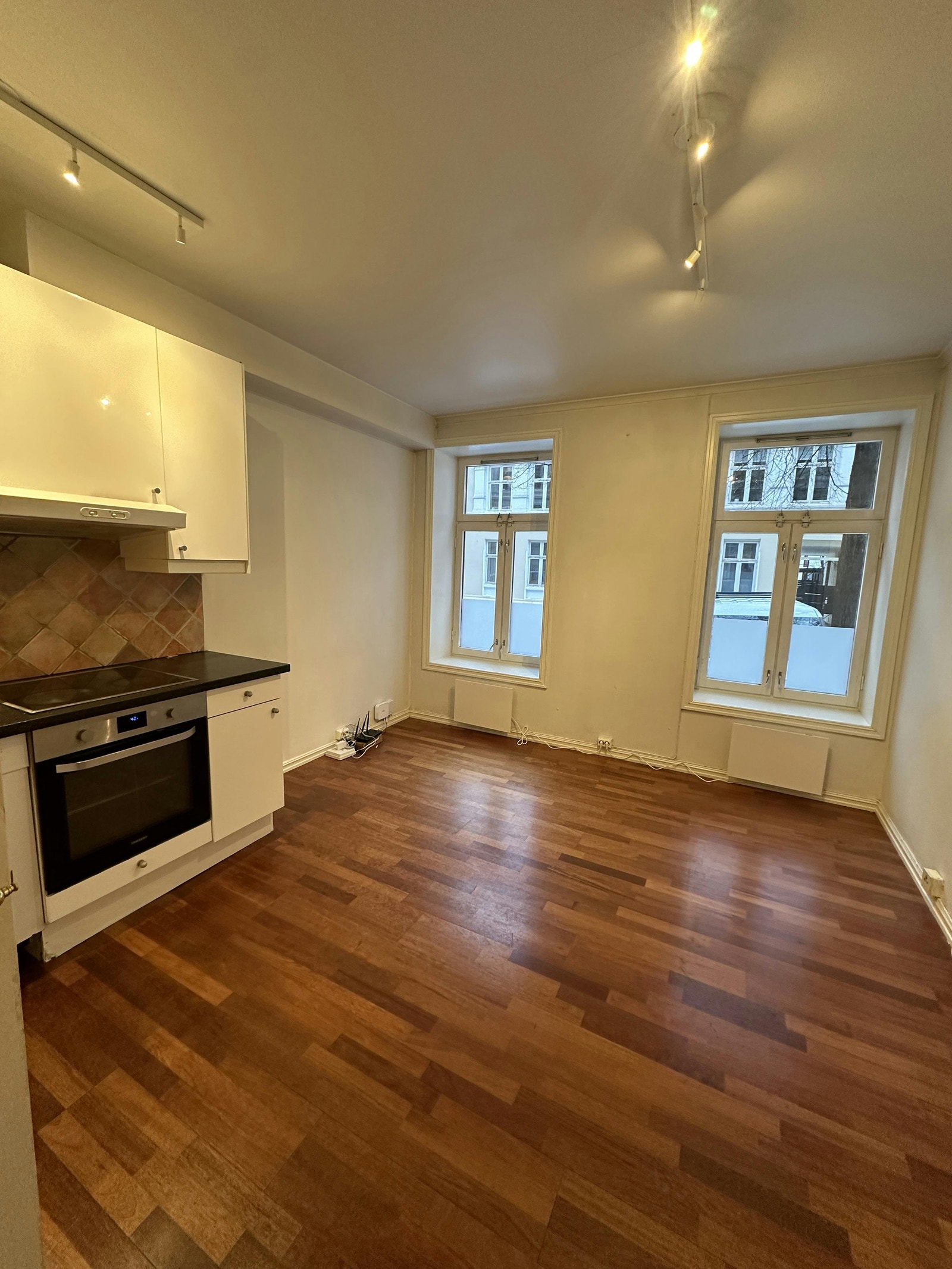 Stue med åpent kjøkken Galleribilde