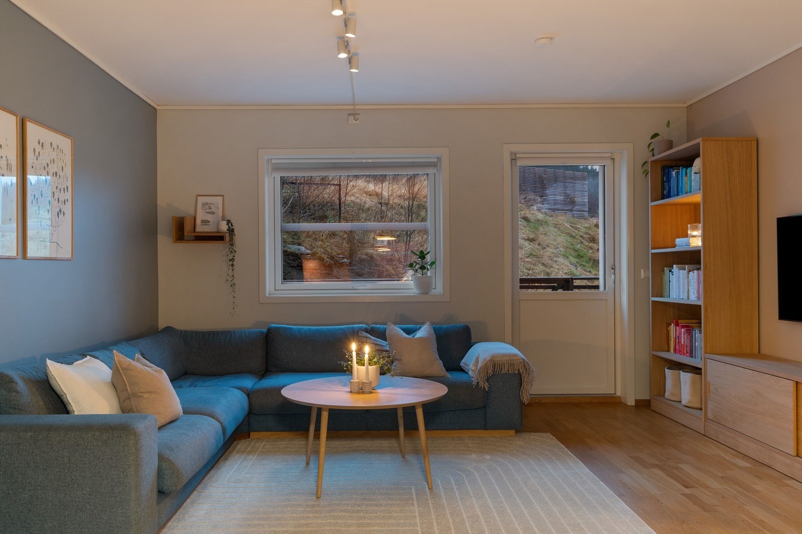 Boligen holder en moderne standard og ble oppført i 2014. Galleribilde