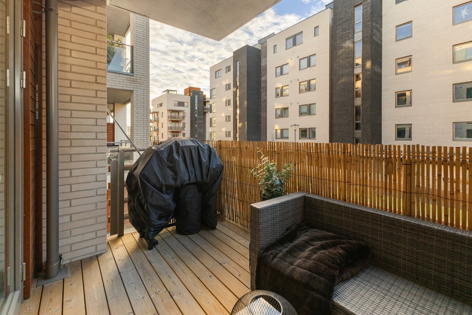 7 kvm overbygd veranda med tilgang fra stuen Galleribilde