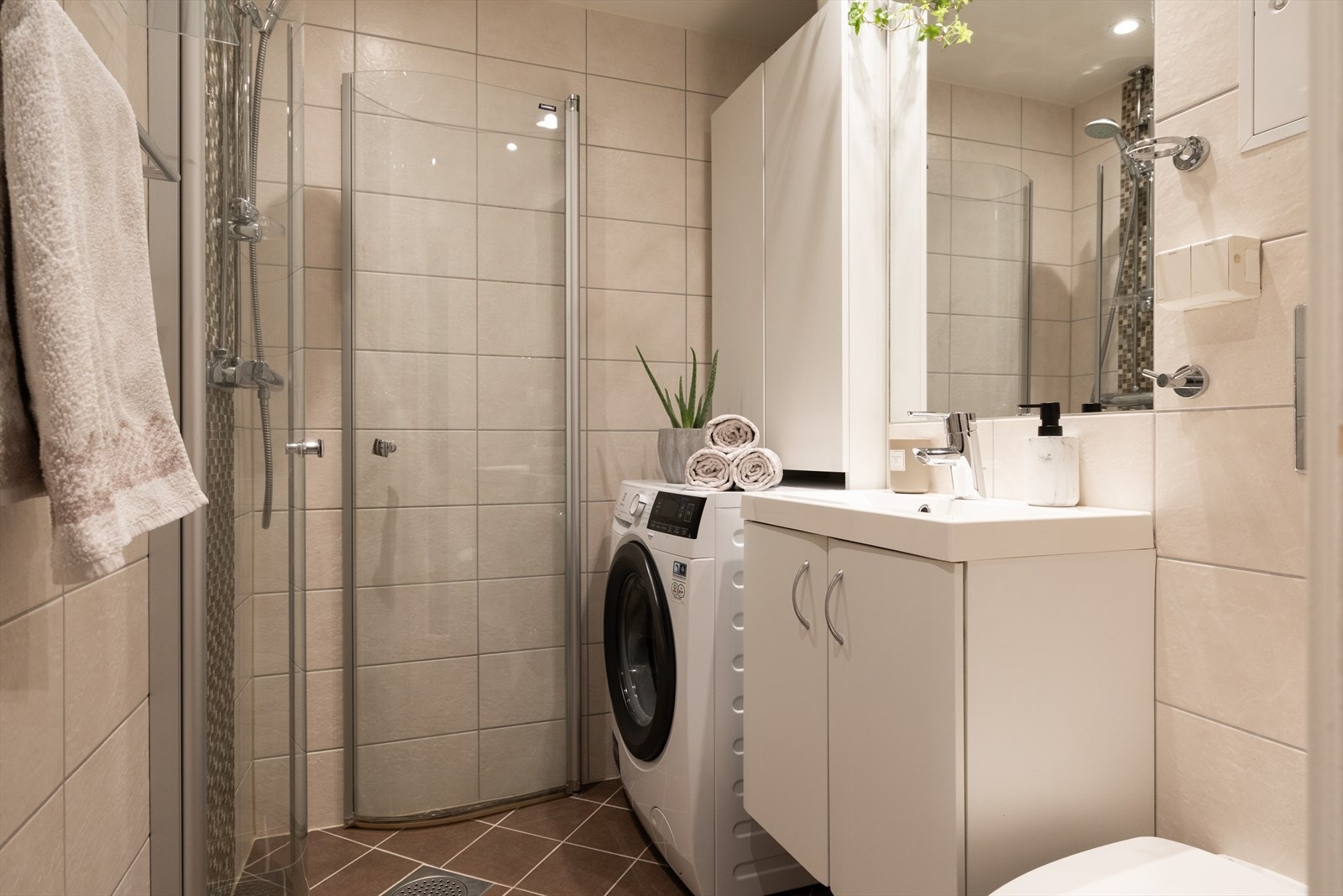 Flislagt bad med gulvvarme. Galleribilde