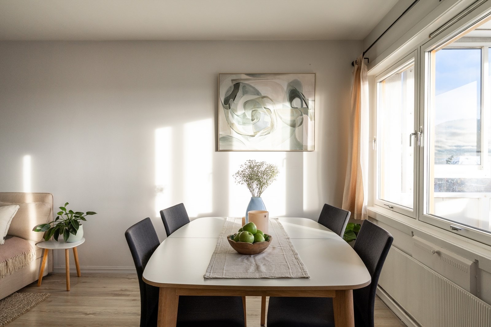 God plass til spisebord. Galleribilde