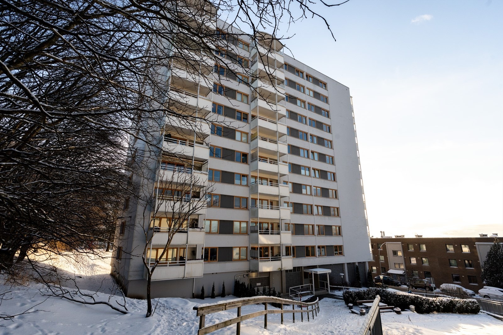 Borettslaget har garasjeplasser som fordeles etter venteliste. Galleribilde