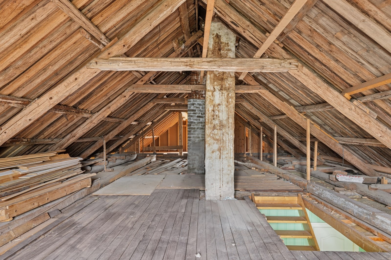 Fra loftet. Galleribilde