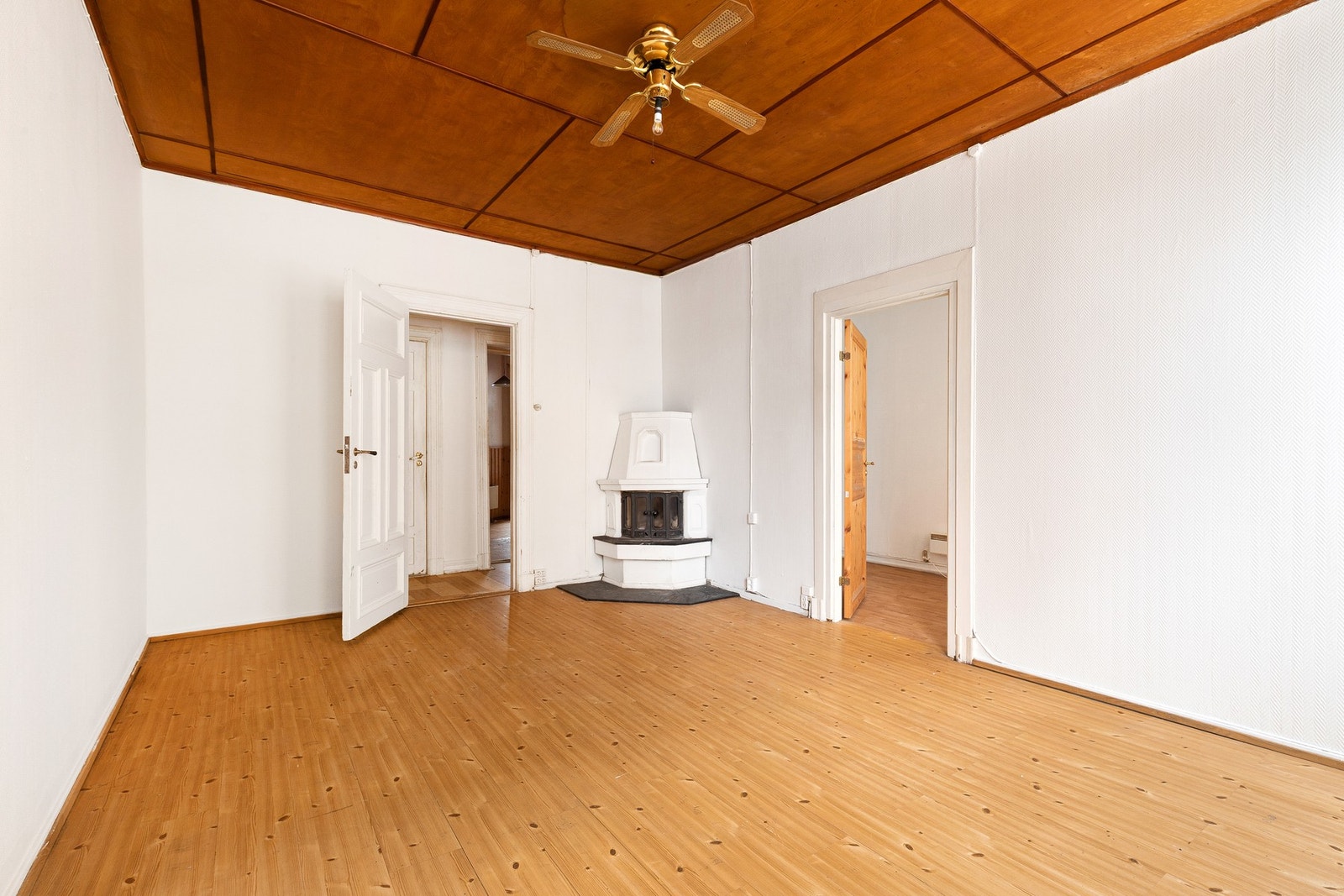 Stue med peis. Galleribilde