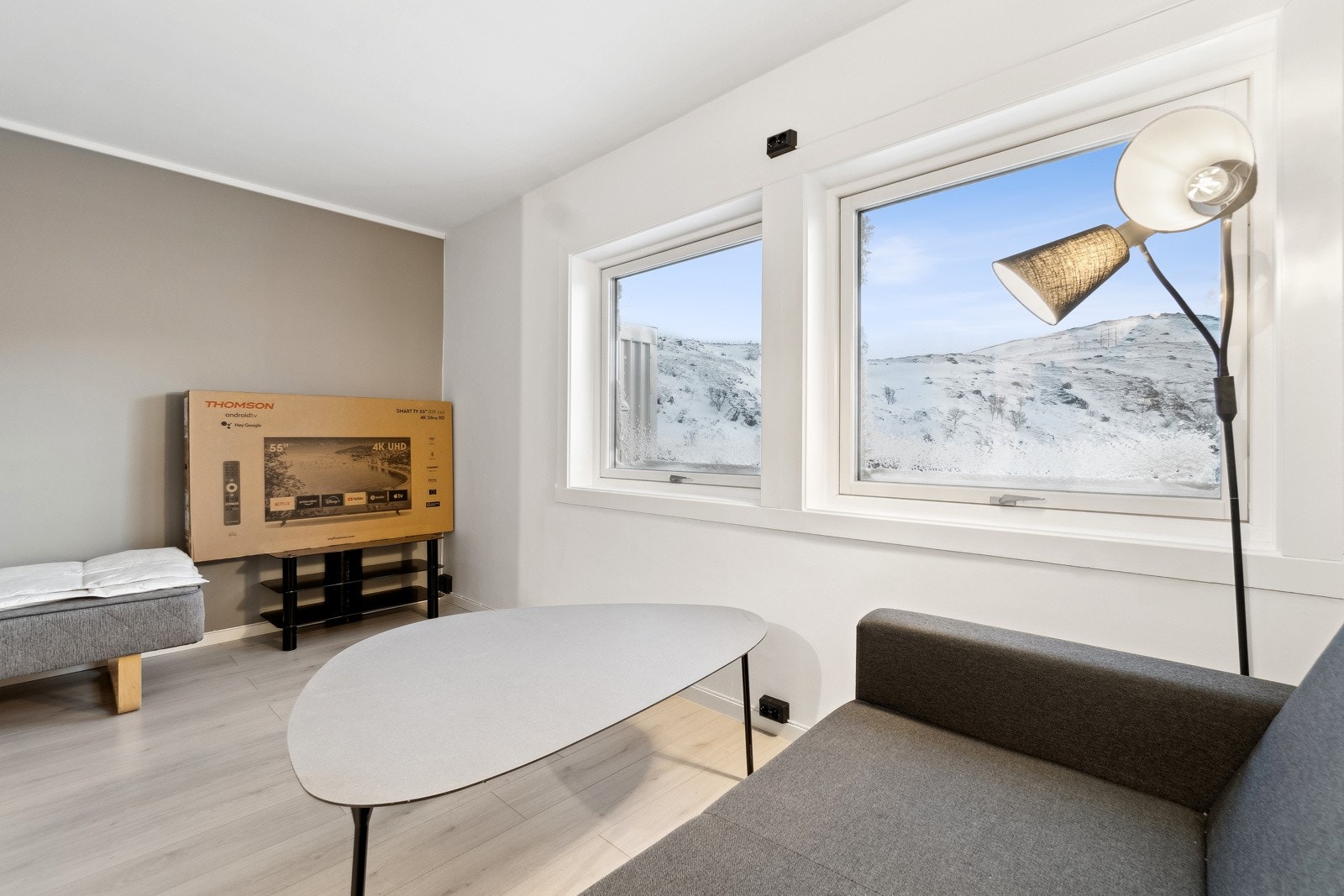 Leiligheten er møblert etter ferdigstillelse, og alt av møbler og inventar medfølger handelen, så her kan du flytte rett inn! Galleribilde