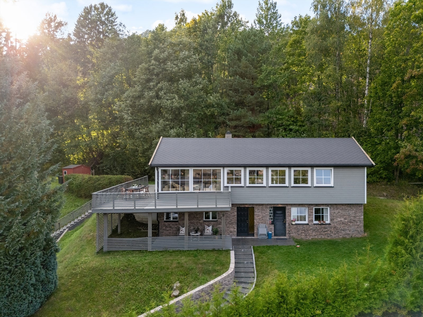 Hellinga 9 har en familievennlig og attraktiv beliggenhet på Berger. Galleribilde