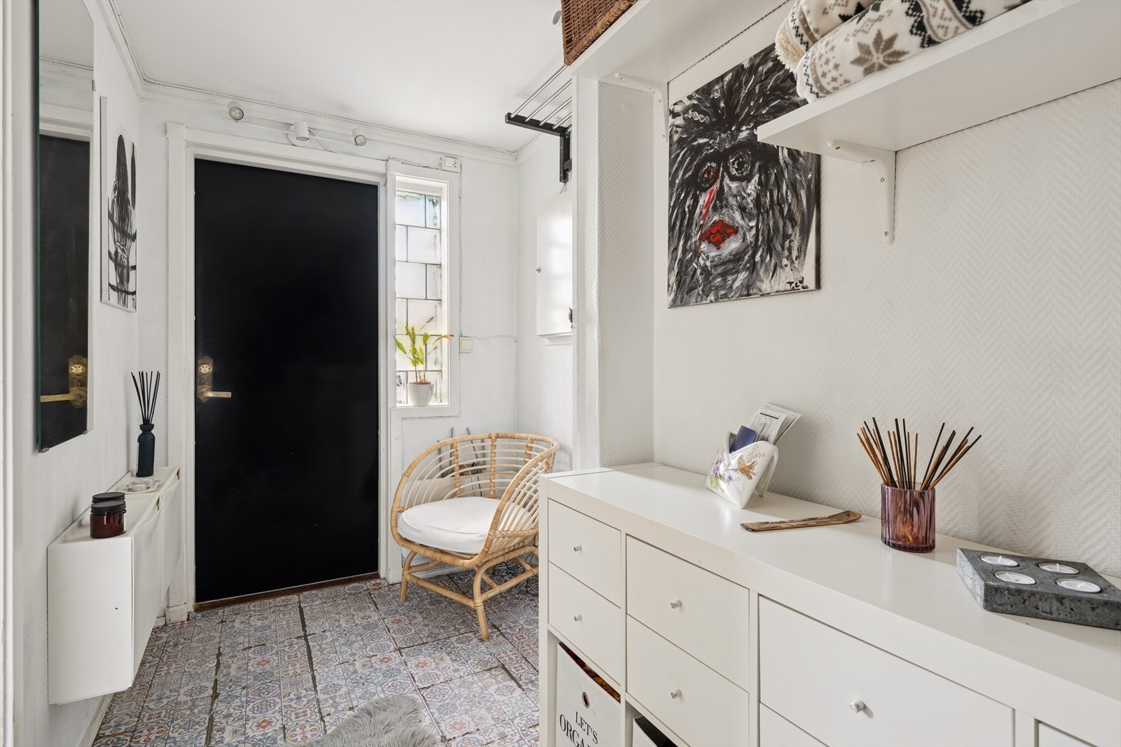 Hybelleilighet 1 i underetasjen - ikke søkt om eller godkjent, se punkt "Ferdigattest". Galleribilde