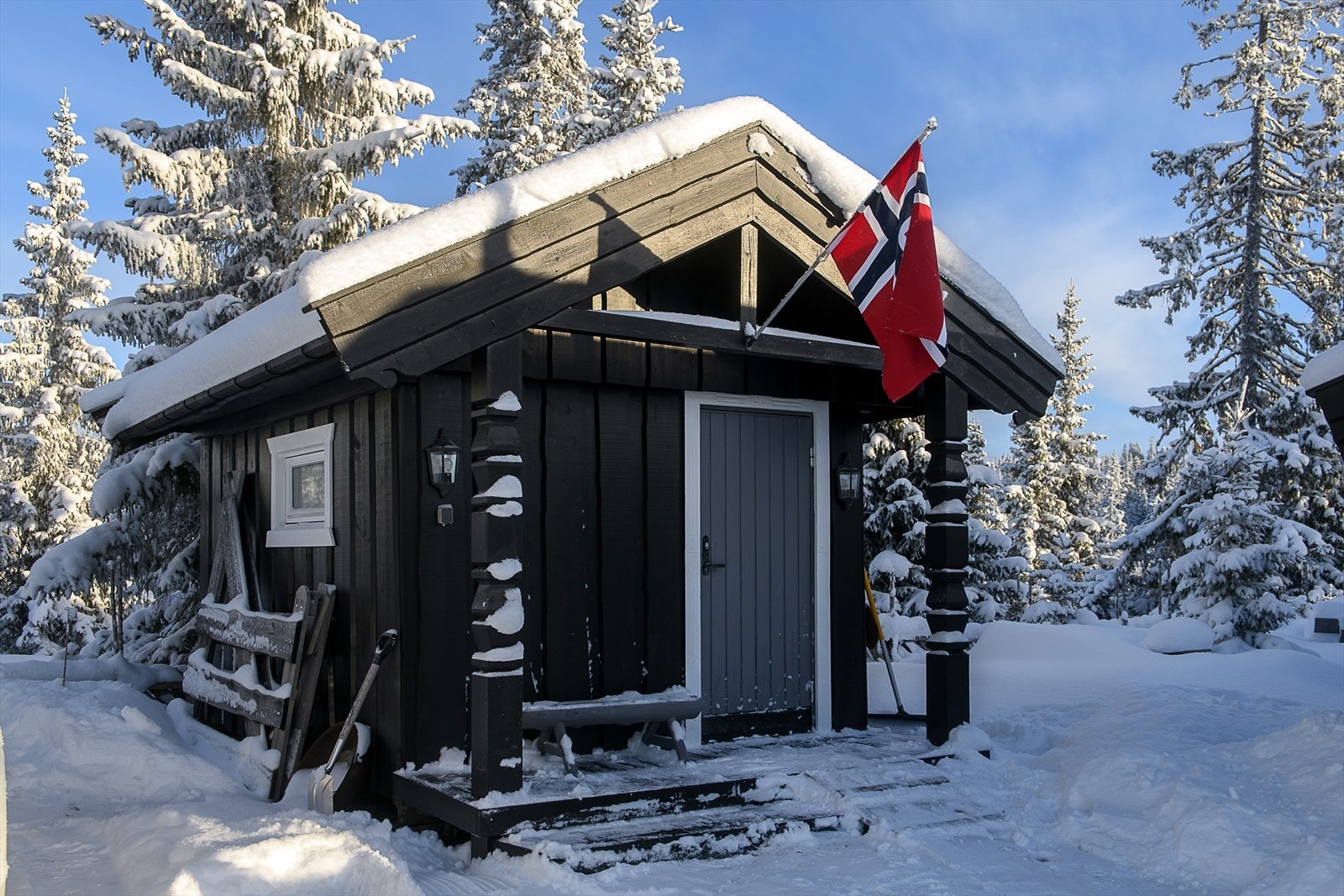 Separat uthus. Galleribilde