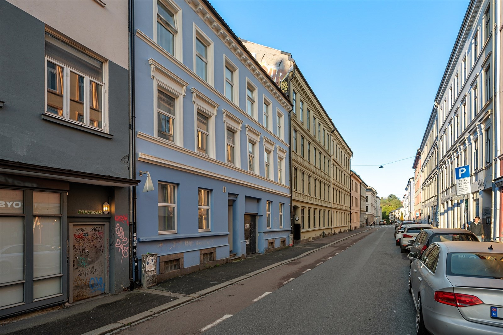 Sameiets bygg er malt i en nydelig blåfarge som lyser opp Grünerløkkas gater. Renovering av fasaden ble gjennomført i 2022. Galleribilde