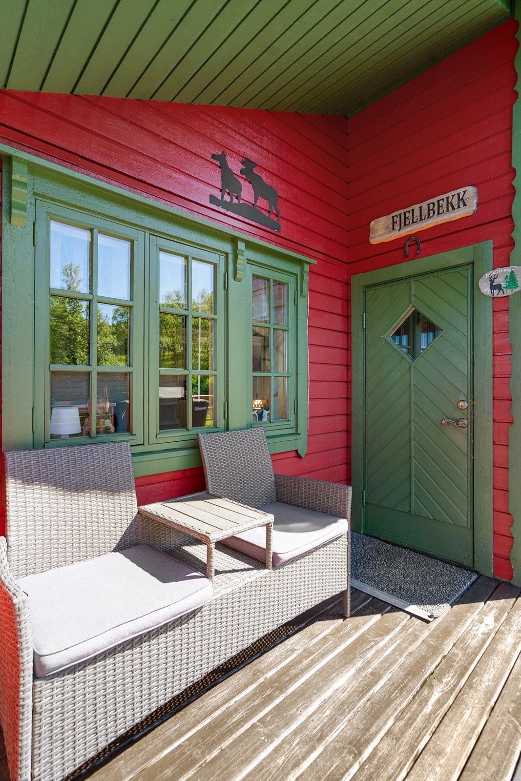 Inngangsparti til "Fjellbekk" hytte Galleribilde