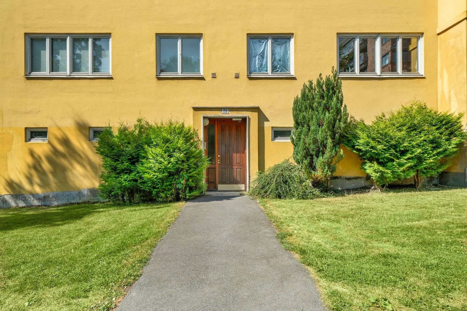 Mulighet for leie av parkeringsplass via borettslaget (venteliste). Galleribilde