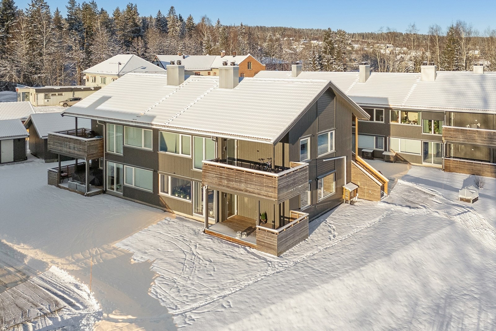 Etablert boligområde med nærbutikk og gode servicetilbud. Galleribilde