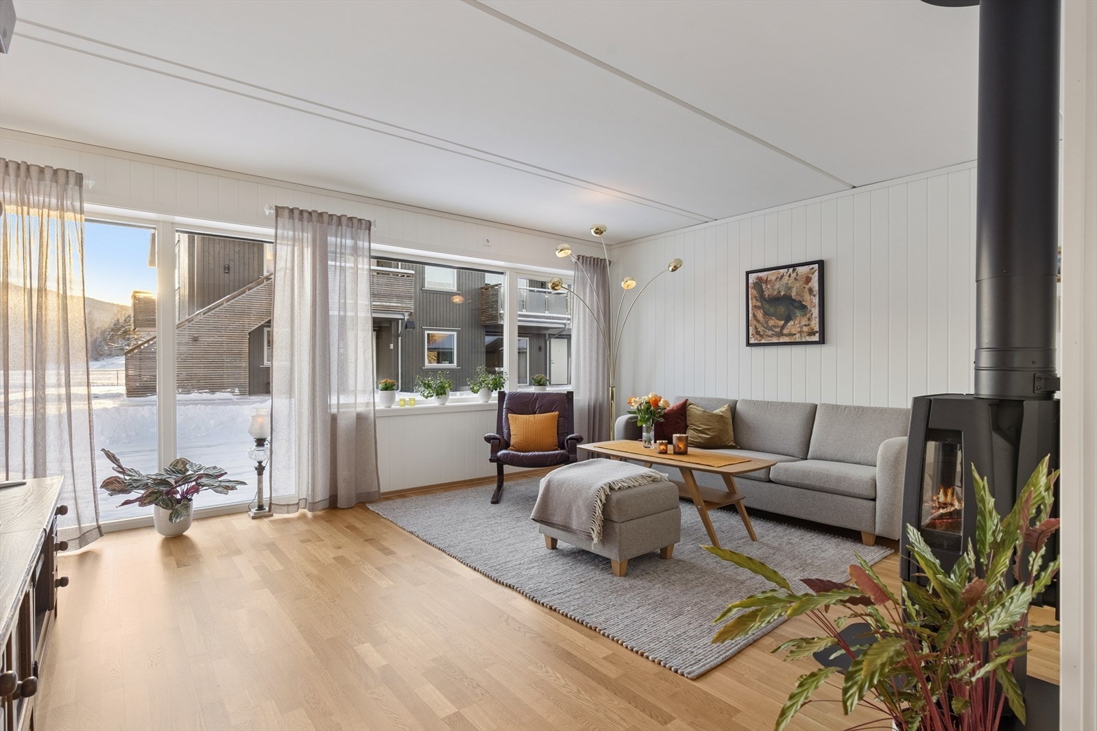 Direkte utgang til solrik terrasse - perfekt for sommerdager. Galleribilde