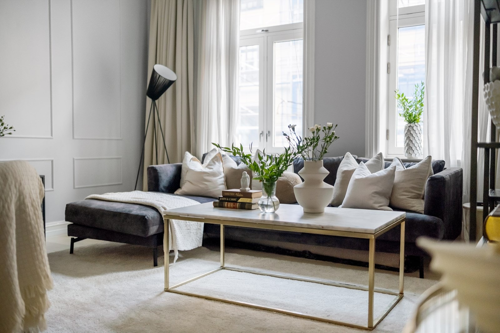 Overflater (2025) Galleribilde