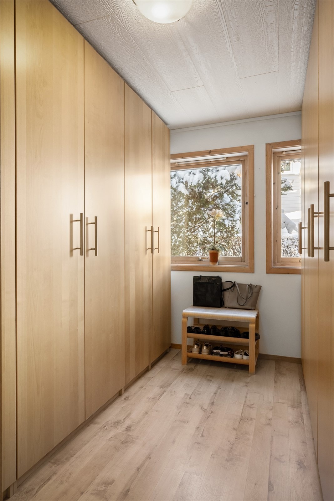 Soverom nr.2 er i dag innredet som et garderoberom. Galleribilde