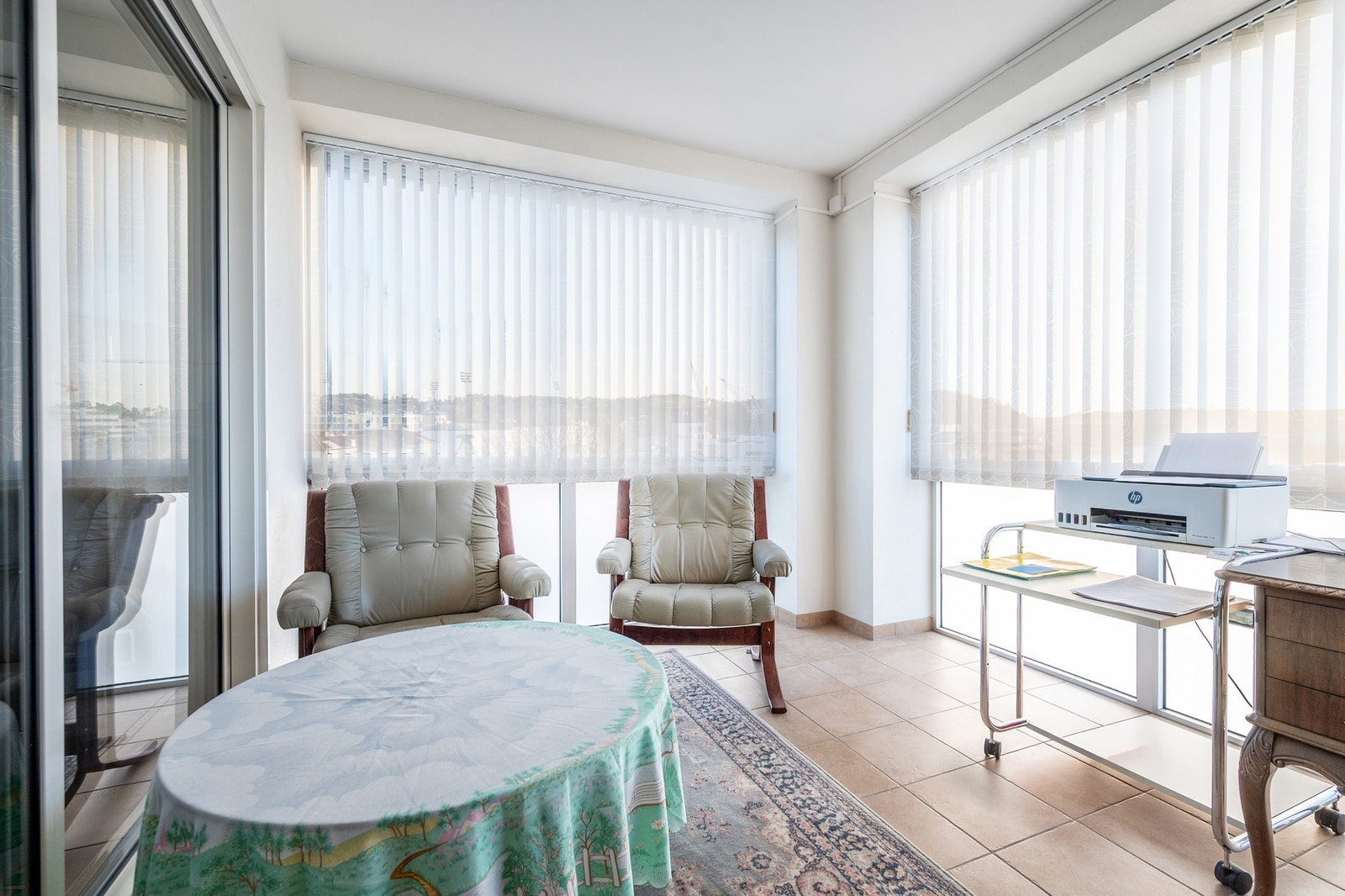 Innglasset balkong Galleribilde