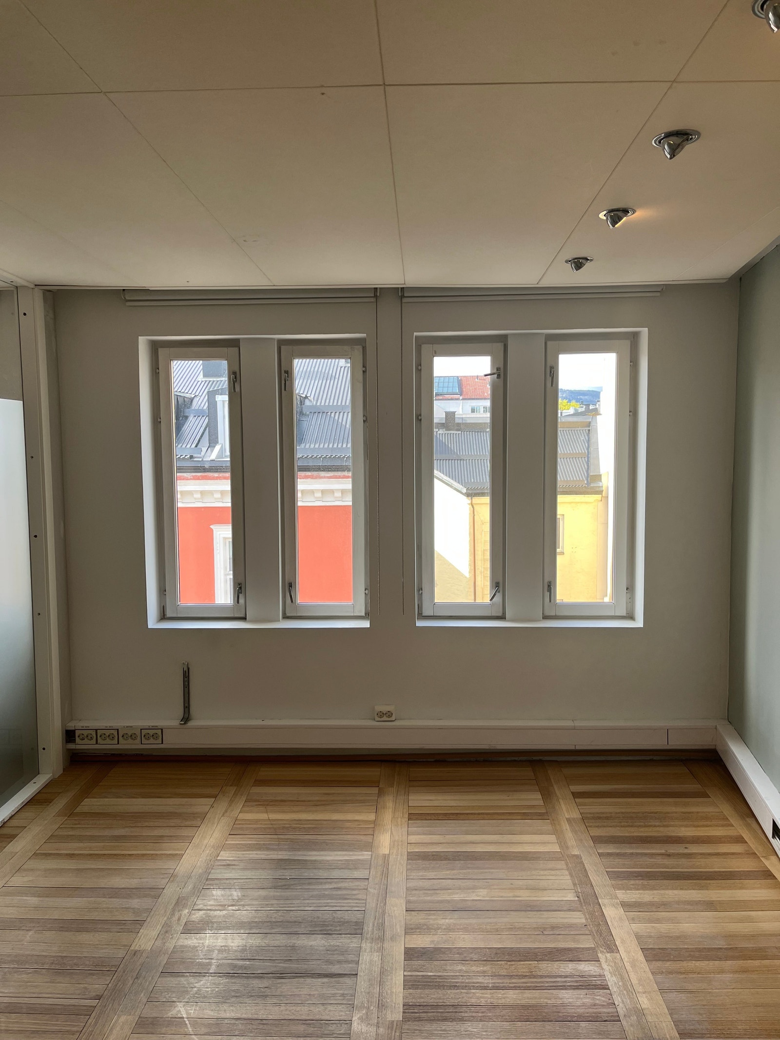 Vinduer mot Industrigata Galleribilde