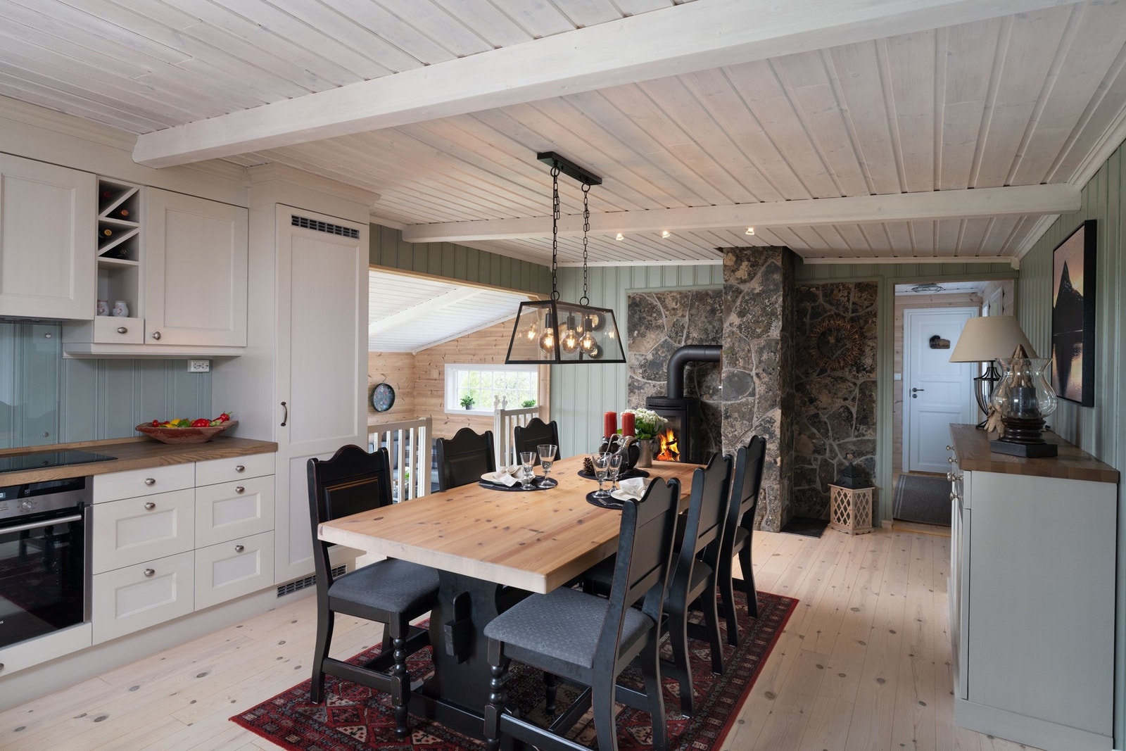 Kjøkken/spisestue Galleribilde