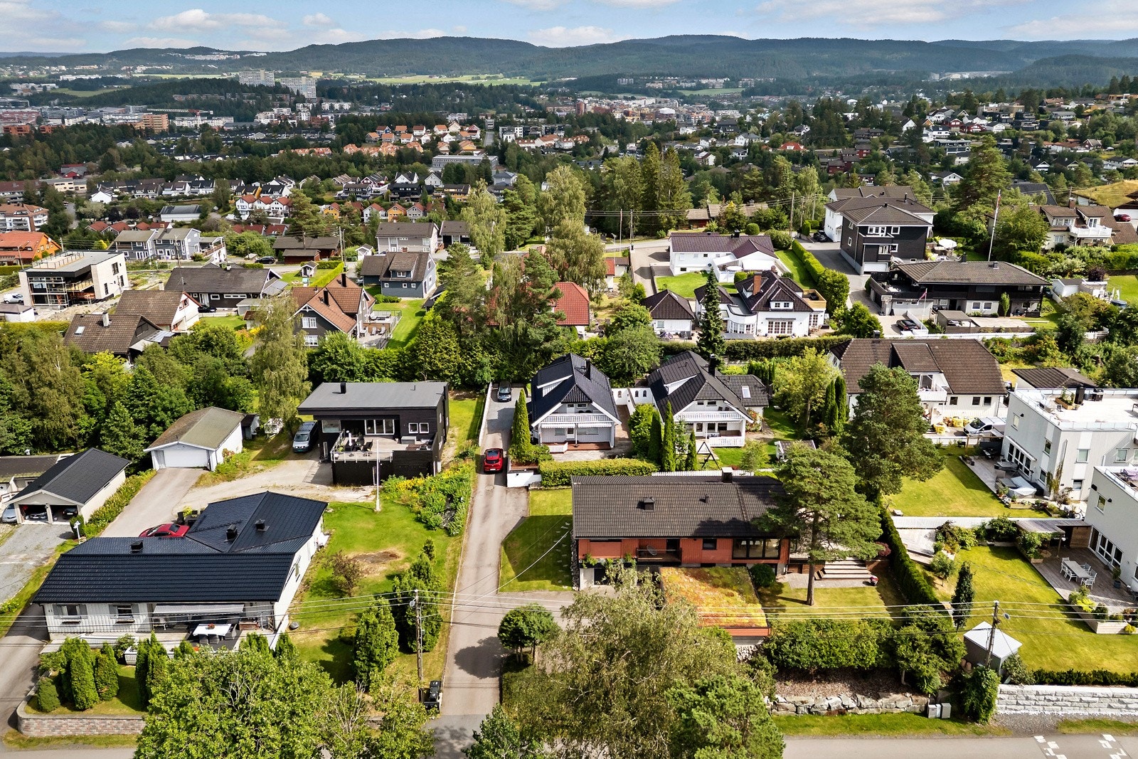 Området kan omtales som et av Romerikes mest populære områder med lite trafikkerte veier - perfekt for barnefamilier. Galleribilde