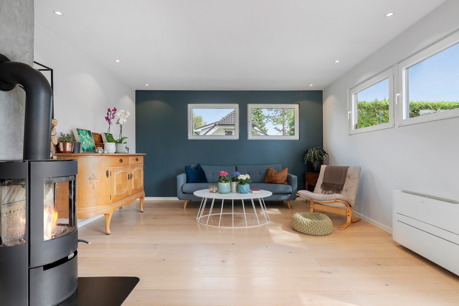 Stuesonen kan enkelt innredes med sofagruppe og tv hvis ønskelig. Galleribilde