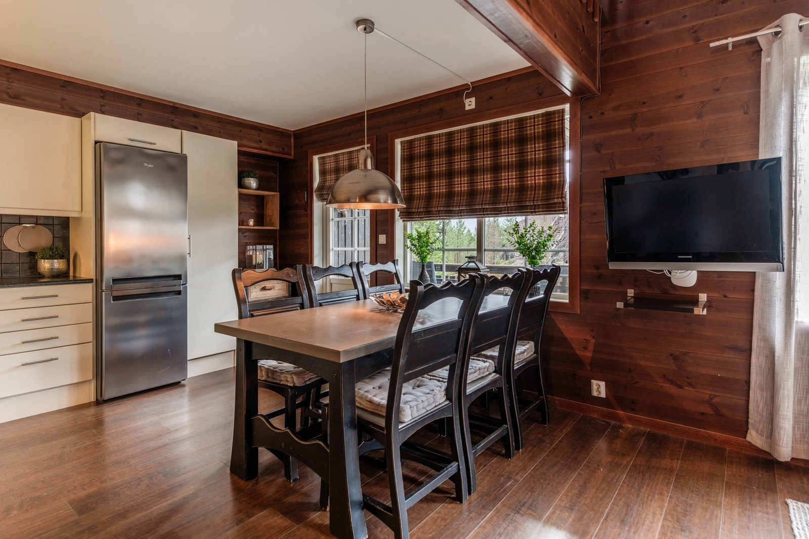 God plass for spisegruppe til små og store lag. Galleribilde