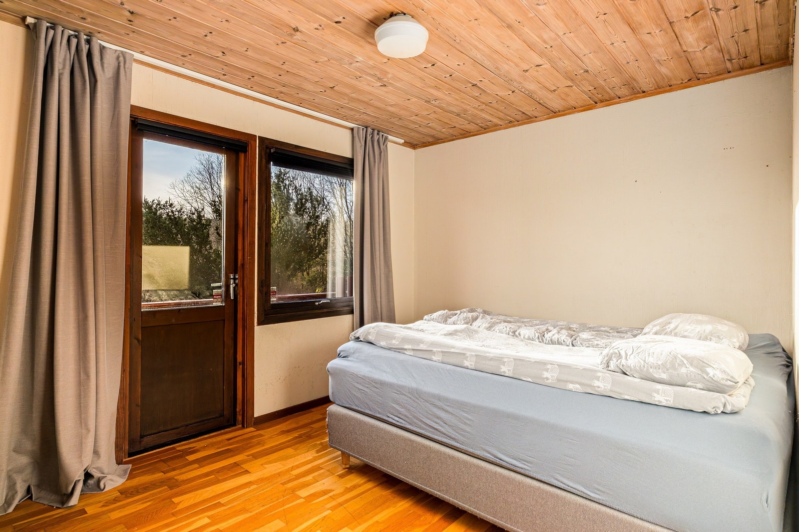 Fra hovedsoverommet er det også utgang til balkongen Galleribilde