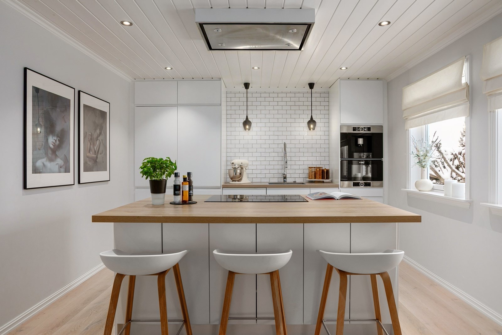 Lekkert kjøkken fra 2017 med innredning fra Epoq Galleribilde