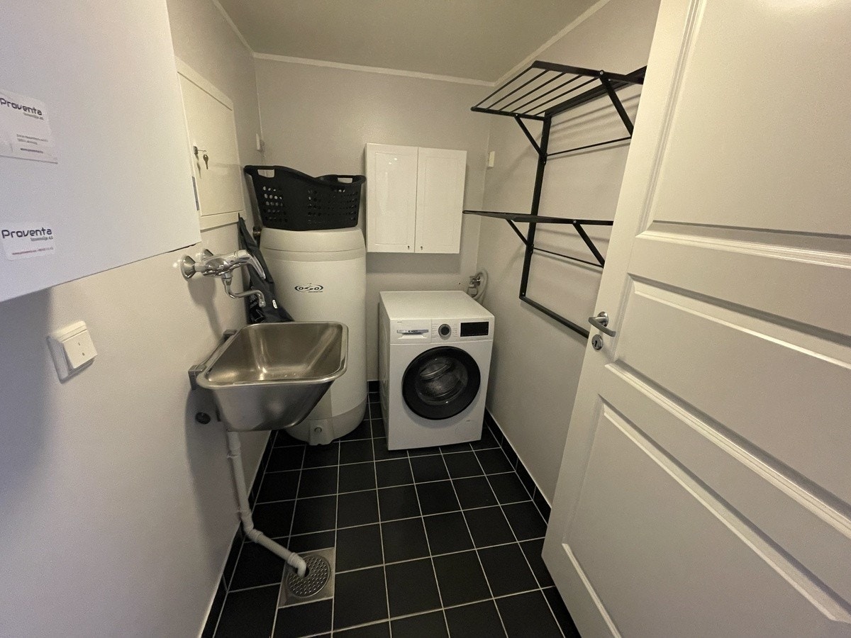 Veggmontert tørkestativ Galleribilde