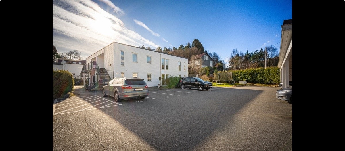 Parkeringsplass til 1 bil Galleribilde