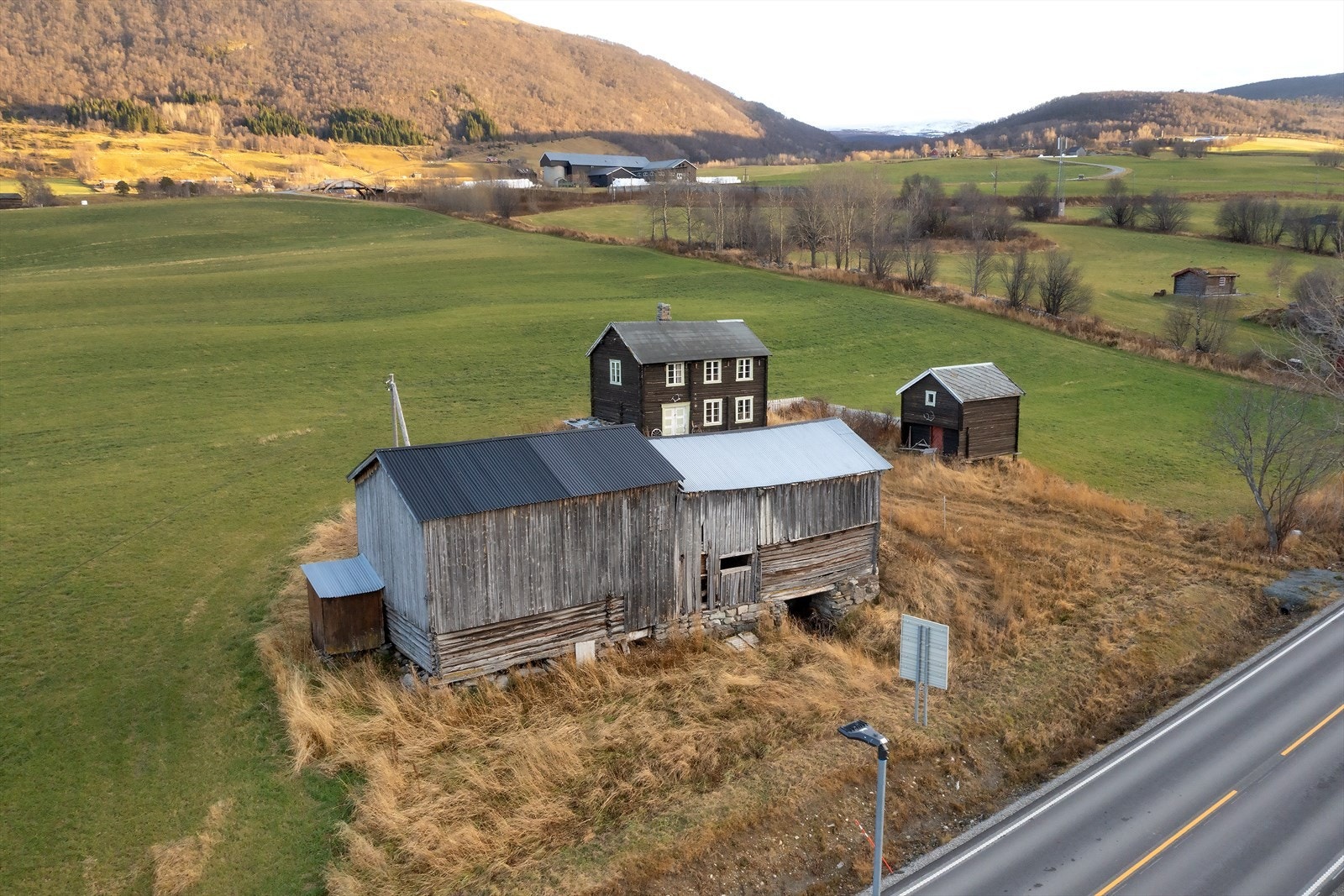 Oversiktsbilde (sommer) Galleribilde