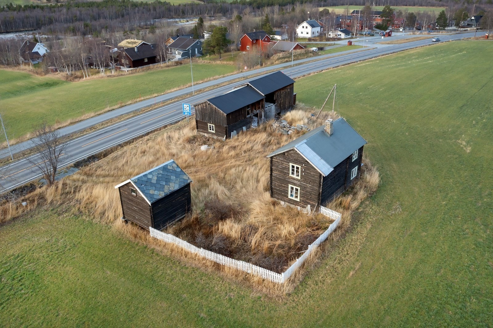 Oversiktsbilde (sommer) Galleribilde