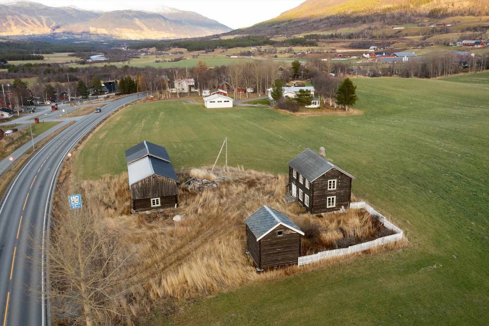 Oversiktsbilde (sommer) Galleribilde