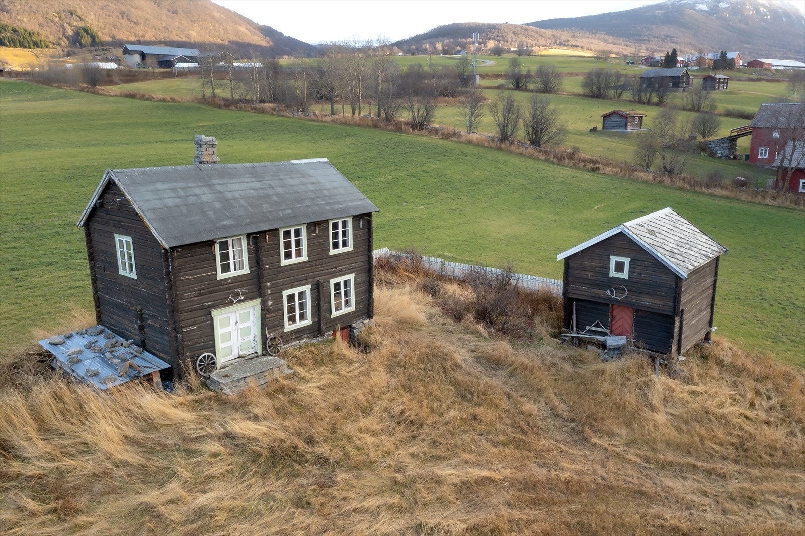 Oversiktsbilde (sommer) Galleribilde