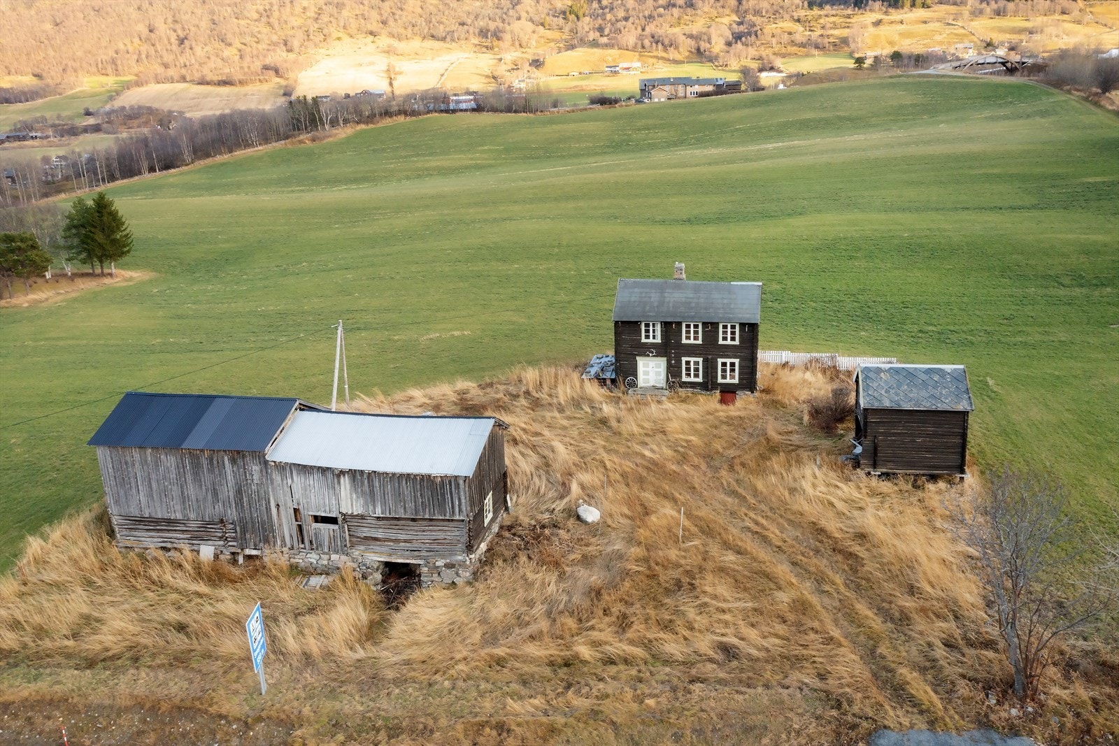Oversiktsbilde (sommer) Galleribilde