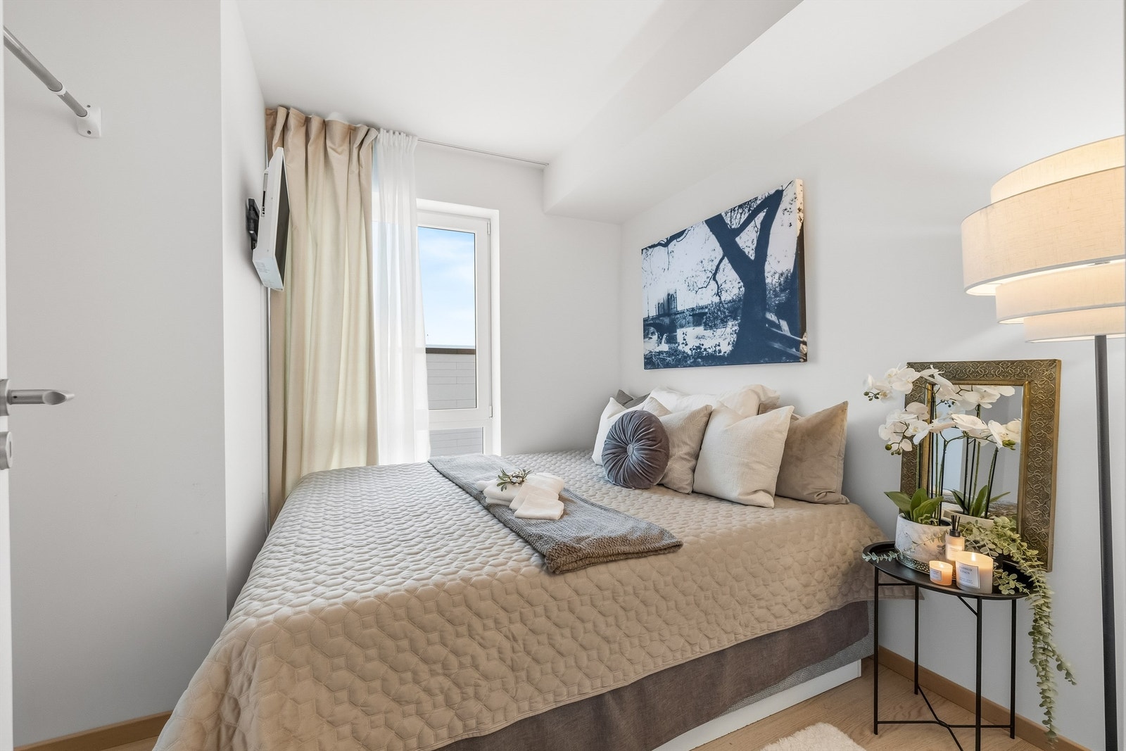 Det andre soverommet er også av god størrelse med plass til dobbeltseng. Galleribilde