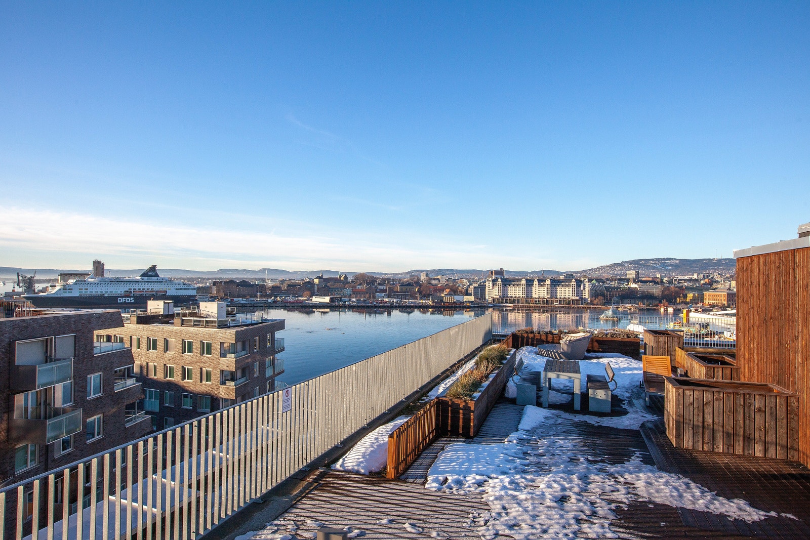 Felles takterrasse med flott utsikt Galleribilde