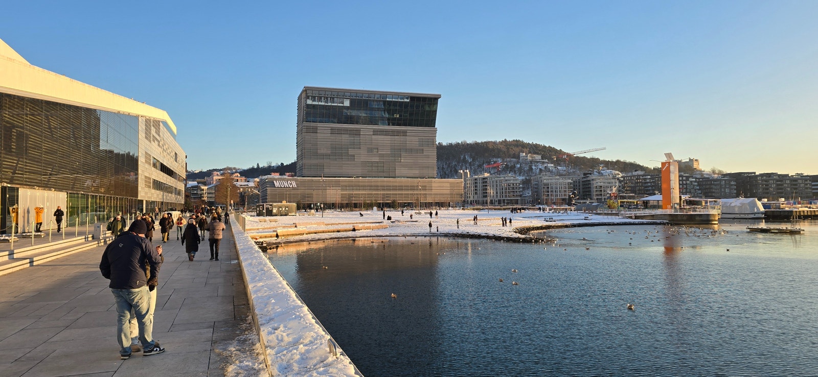 Kort vei til Bystranda, Operaen og Munchmuseet Galleribilde